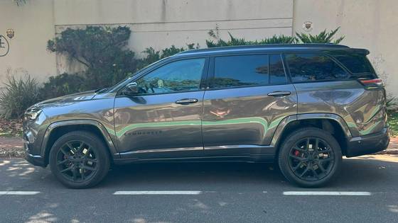 JEEP COMMANDER 2.0 HURRICANE 4 TURBO GASOLINA BLACKHAWK AT9 JEEP COMMANDER 2.0 HURRICANE 4 TURBO GASOLINA BLACKHAWK AT9